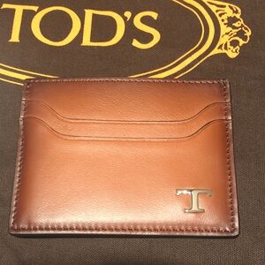Tod's Tan Leather Card Holder